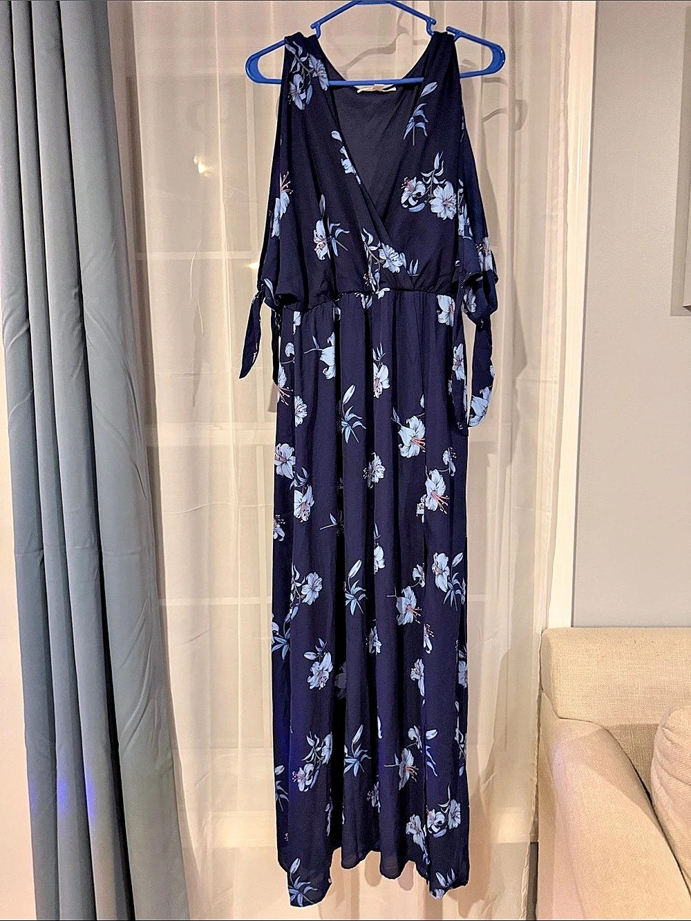 miami Floral Maxi Dress in Blue Size Large Like New